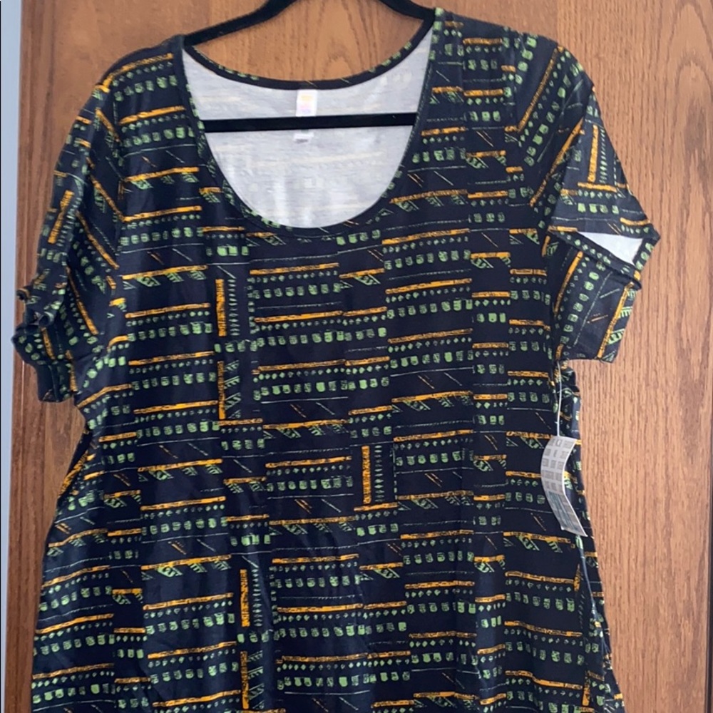 Lularoe Classic Ts